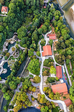 Eine Luftbildaufnahme des Tierpark Hellabrunn.