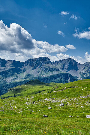 A landscape picture of a mountain landscape in Europe.